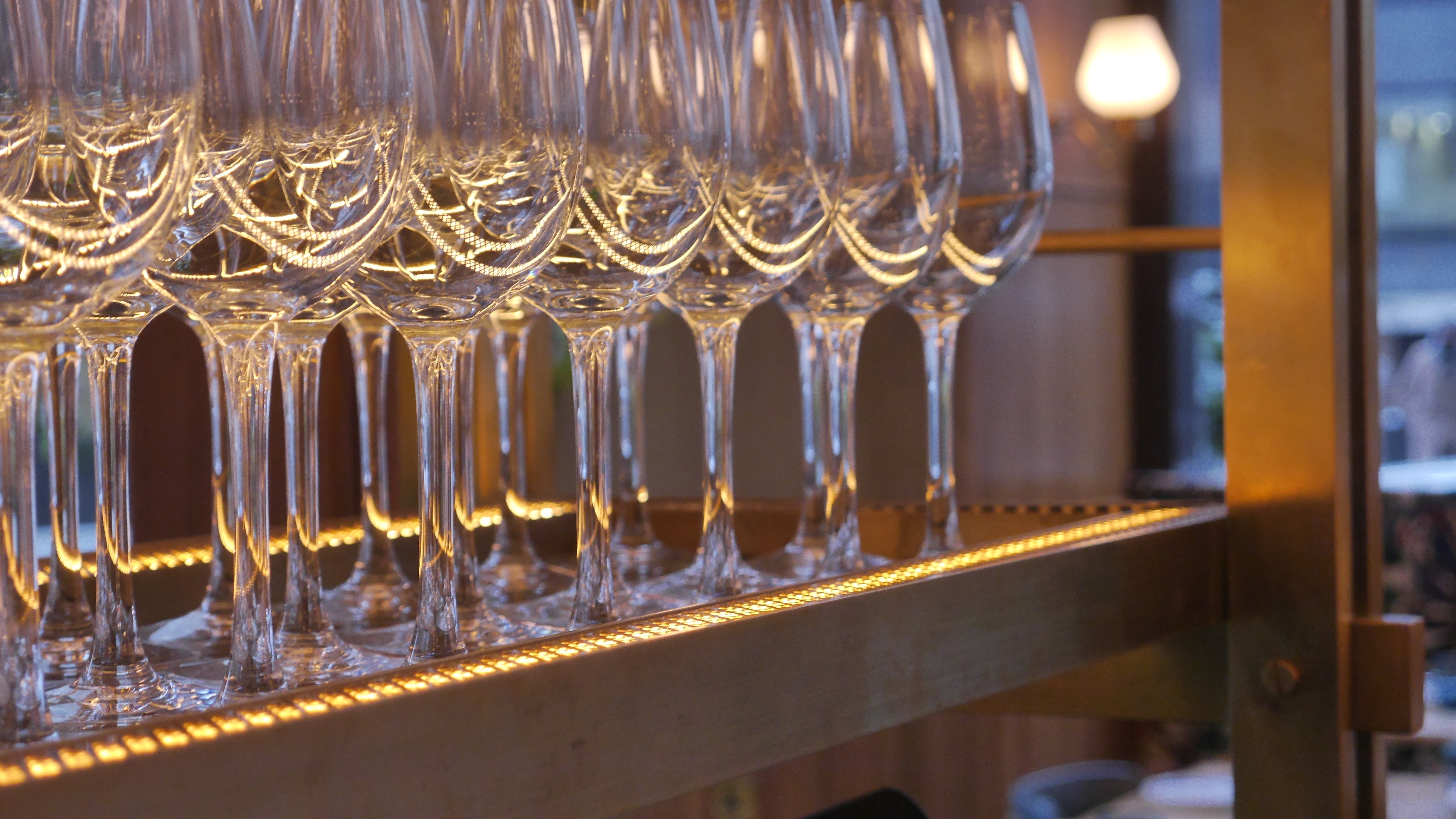 Glass Waiter Station for a elegant restaurant in Central London